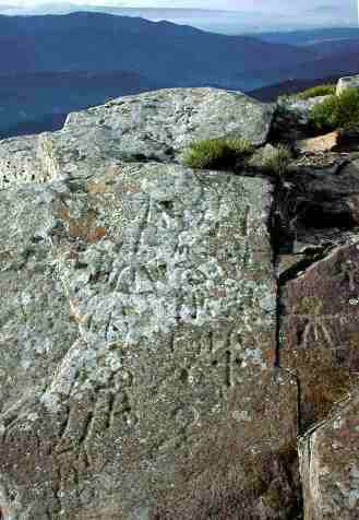 Worshipping Observers at a Neolithic Solar Altar in Les Cévennes (France)